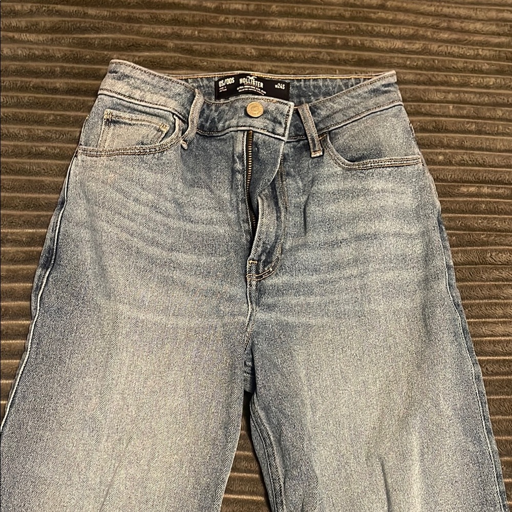 Hollister Classic Blue Jeans Ultra High Rise Dad Jean (24S)